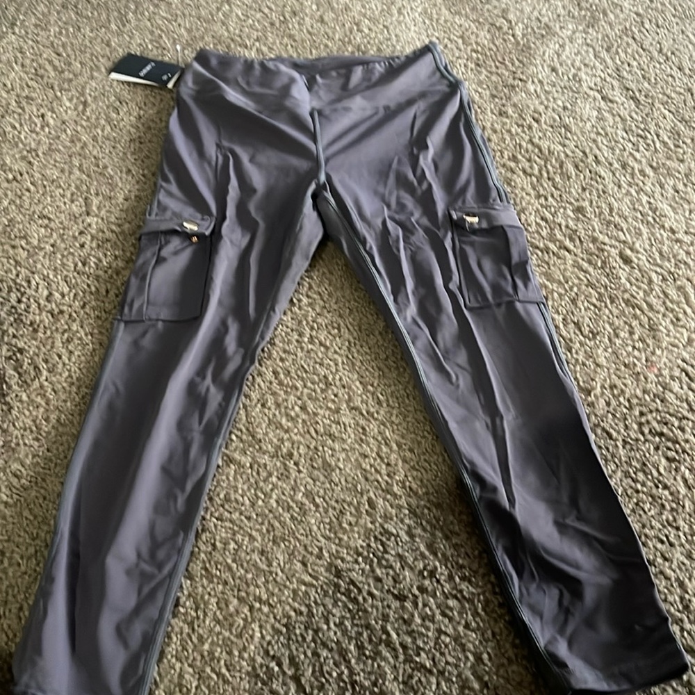 Gray Leggings with pockets